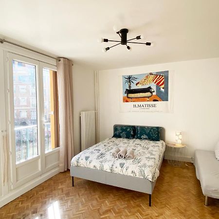 Paris: Agreable Chambre D'Un Grand Artiste Lägenhet Exteriör bild
