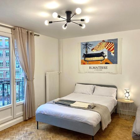 Paris: Agreable Chambre D'Un Grand Artiste Lägenhet Exteriör bild